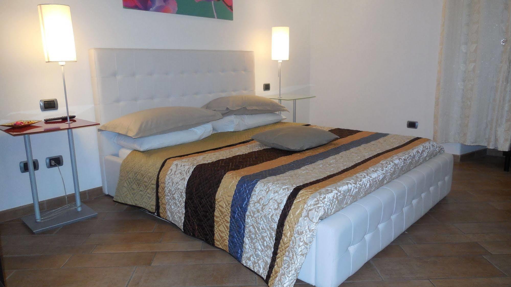 Tridente Rooms Roma Ngoại thất bức ảnh